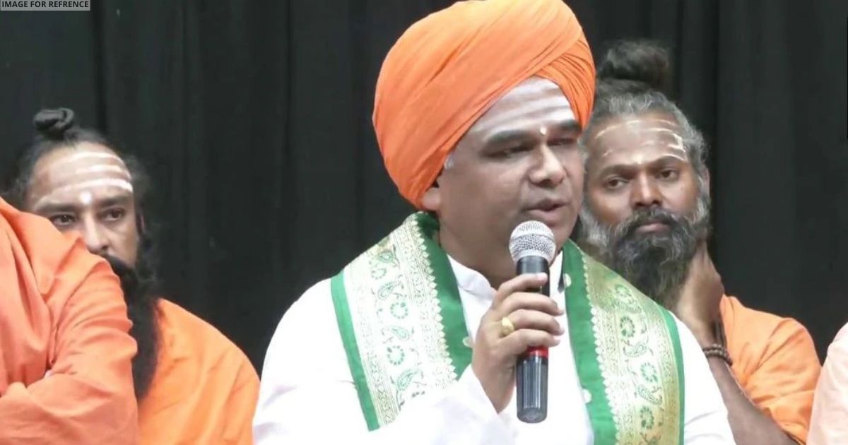 Lingayat seer Dingaleshwar Swami withdraws nomination from Dharwad Lok Sabha seat